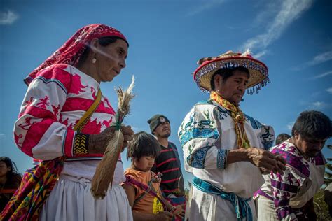  Carnaval de Barranquilla: Zaskakująca fuzja tradycji afrykańskich, europejskich i rdzennych kultur Ameryki Łacińskiej